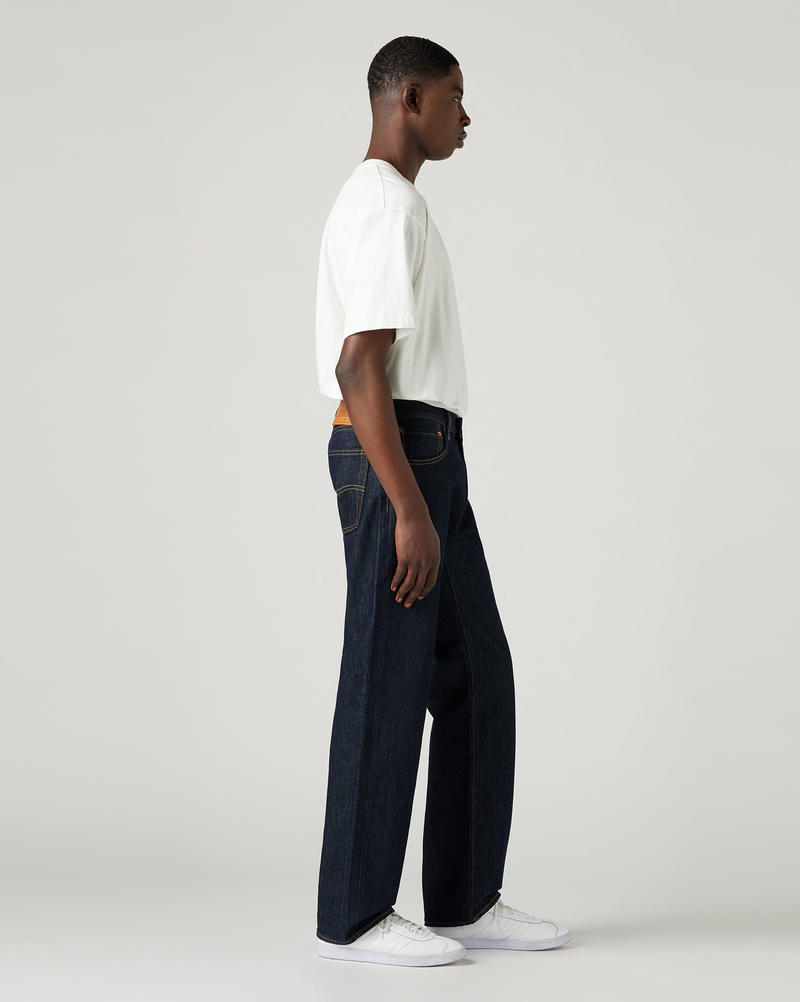 Load image into Gallery viewer, Levi&#39;s Mens&#39; 555™ Relaxed Straight Pants Welcome To The Game 000LO0000

