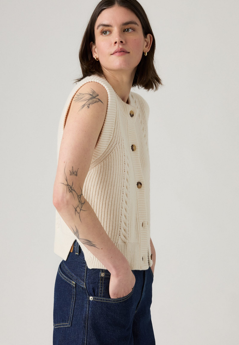 Load image into Gallery viewer, Levi&#39;s Women&#39;s Ines Cable Sweater Vest Beige 0038D0000
