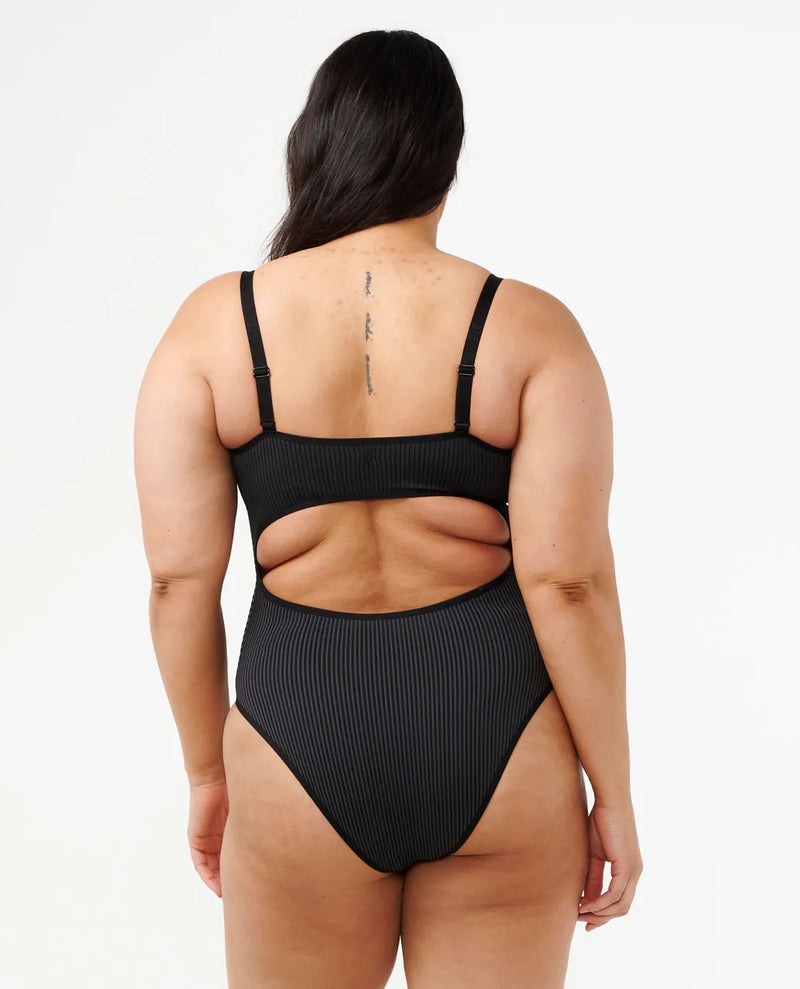 Load image into Gallery viewer, Rip Curl Women&#39;s The One 2.0 One Piece Black 0KFWSW-0090
