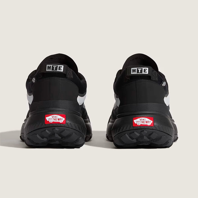 Load image into Gallery viewer, Vans Women's Crosspath Shoes Reflective Black VN000CVUBLK
