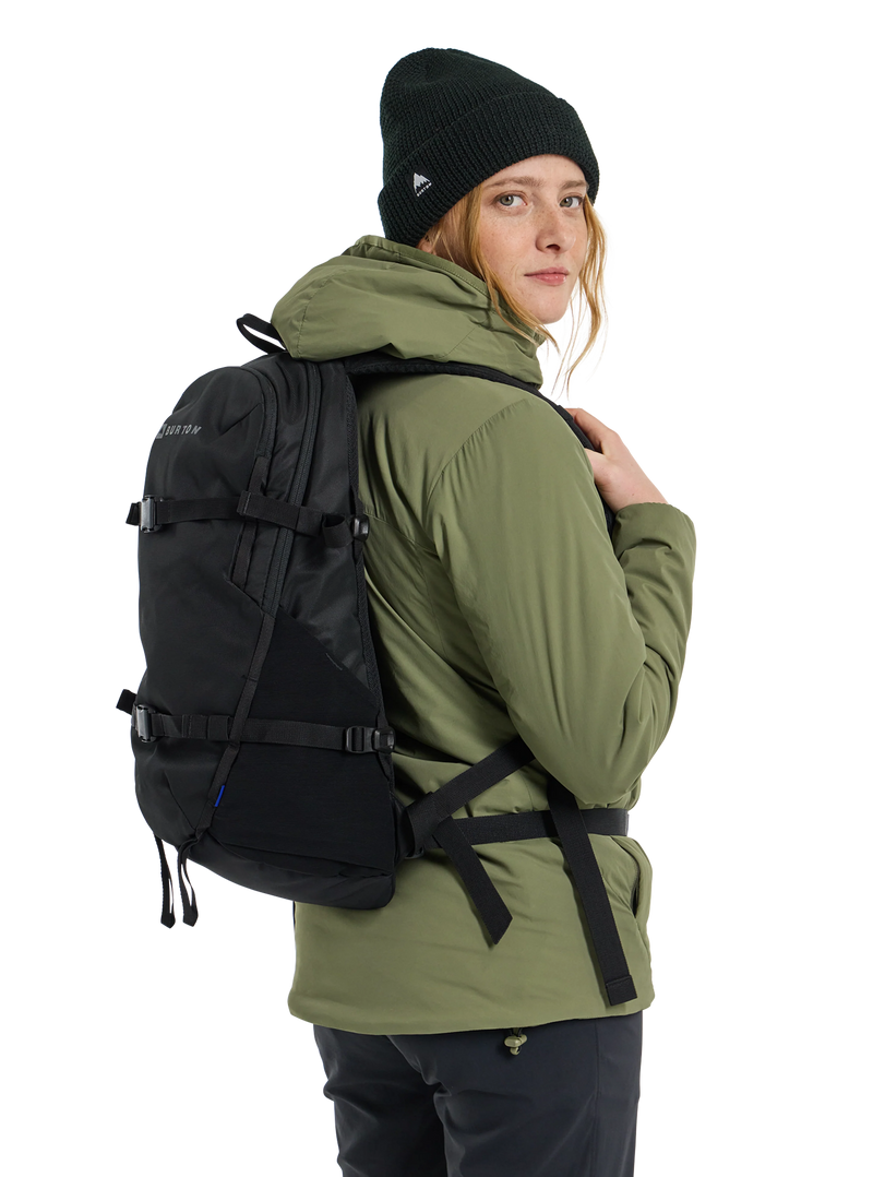 Load image into Gallery viewer, Burton Unisex Day Hiker 22L Backpack True Black 152861FA04
