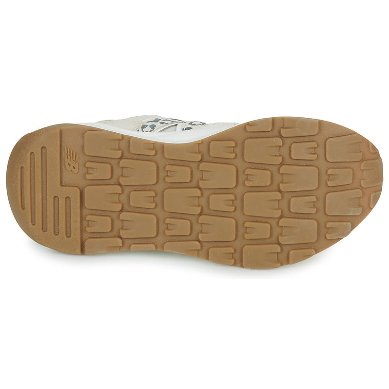 Load image into Gallery viewer, New Balance Women&#39;s 57/40 Shoes Beige W5740APB
