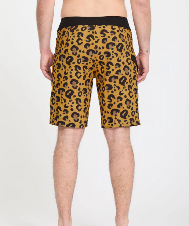 Load image into Gallery viewer, Volcom Men's Cheetah Mod 20" Boardshort Cheetah A0812625_CHE
