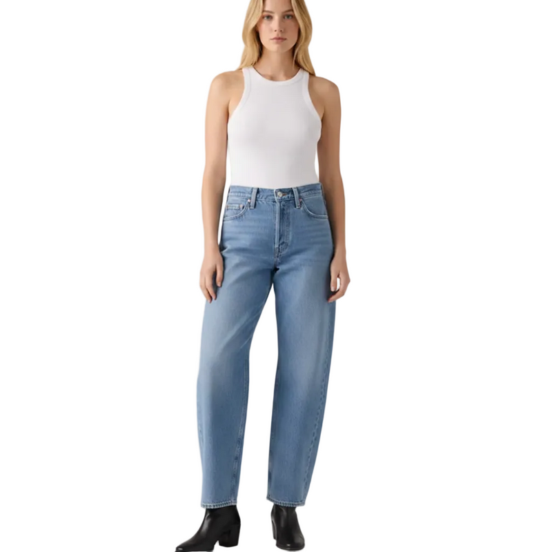 Load image into Gallery viewer, Levi's Women's Cinch Barrel Jeans Medium Wash 003V50002
