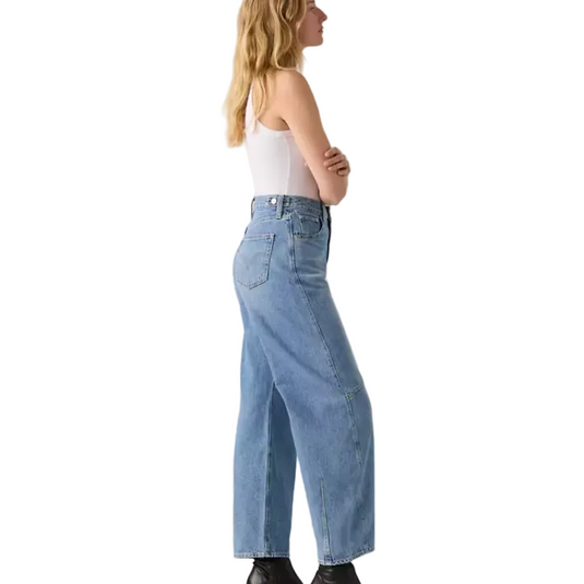 Levi's Women's Cinch Barrel Jeans Medium Wash 003V50002