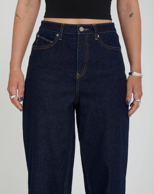 Load image into Gallery viewer, Volcom Women's Stoned Hirise Jeans Raw B1912608_RAW

