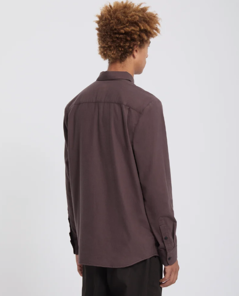 Load image into Gallery viewer, Volcom Men's Caden Solid Long Sleeve Shirt Raisin A0532601-RSN
