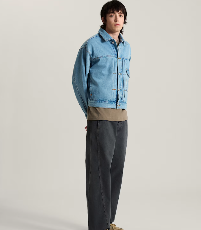 Load image into Gallery viewer, Vans Men's  Denim Trucker Jacket Light Stonewash VN000UB4TTJ
