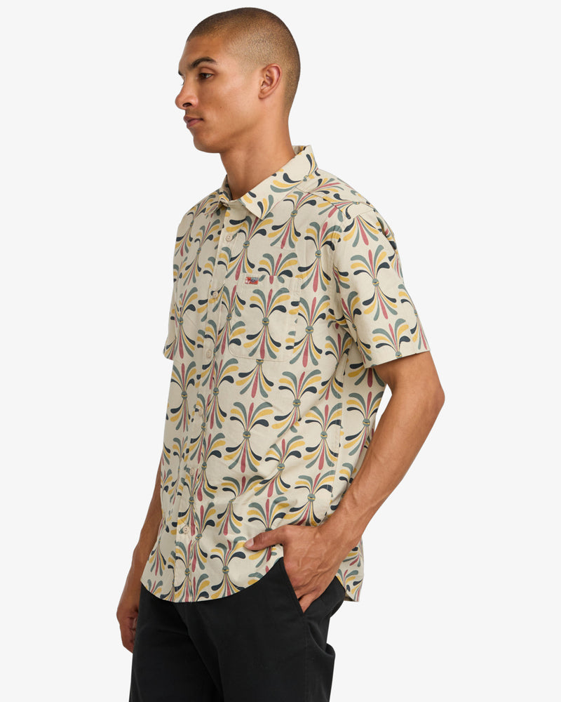 Load image into Gallery viewer, RVCA Men&#39;s LA Eye Floral Short Sleeve Shirt Light Khaki 23A041500-LKH
