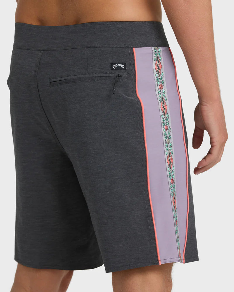 Load image into Gallery viewer, Billabong Men's Dbah Pro 19" Boardshorts Black Vintage 24A081609-BVI
