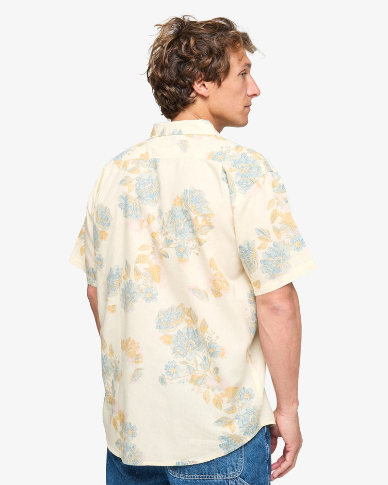 Load image into Gallery viewer, Billabong Men's Sundays Short Sleeve Shirt Chino 24A041505-CNO
