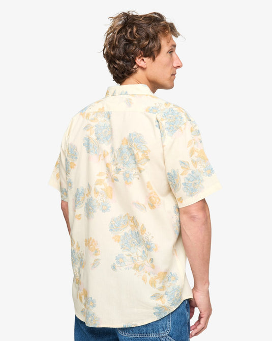 Billabong Men's Sundays Short Sleeve Shirt Chino 24A041505-CNO