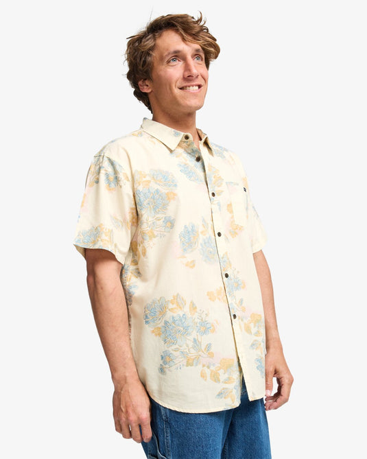 Billabong Men's Sundays Short Sleeve Shirt Chino 24A041505-CNO
