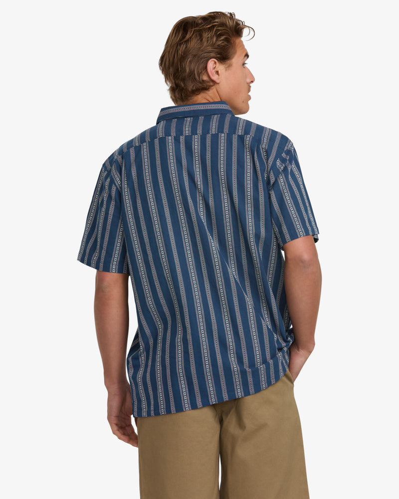 Load image into Gallery viewer, Billabong Men&#39;s Sundays Jacquard Short Sleeve Shirt Midnight 24A041507-MID
