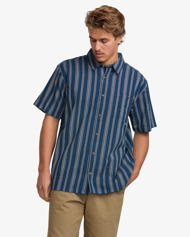 Load image into Gallery viewer, Billabong Men&#39;s Sundays Jacquard Short Sleeve Shirt Midnight 24A041507-MID
