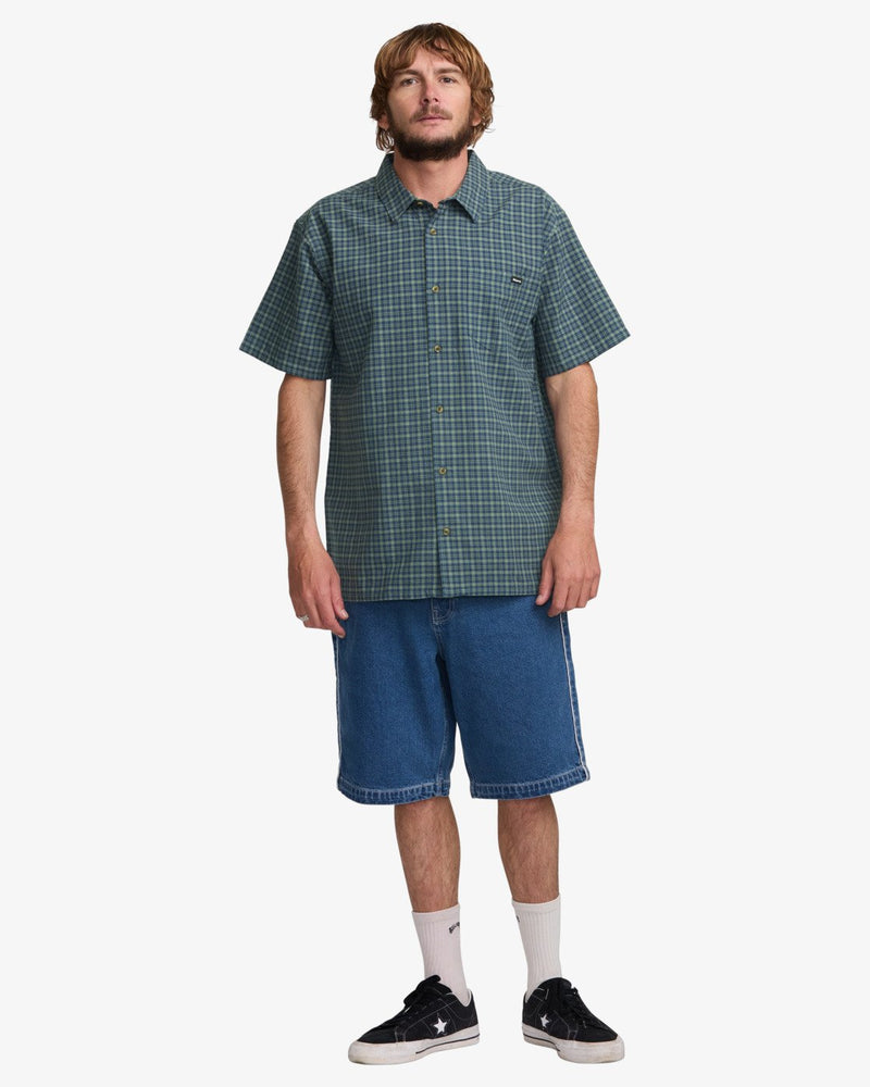 Load image into Gallery viewer, Billabong Men&#39;s Mogul Short Sleeves Shirt Midnight 24A041508_MID
