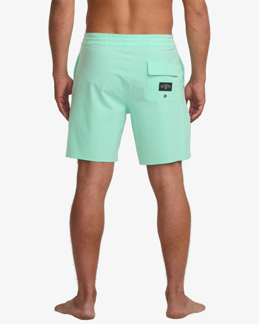 Billabong Men's Every Other Day 17.5