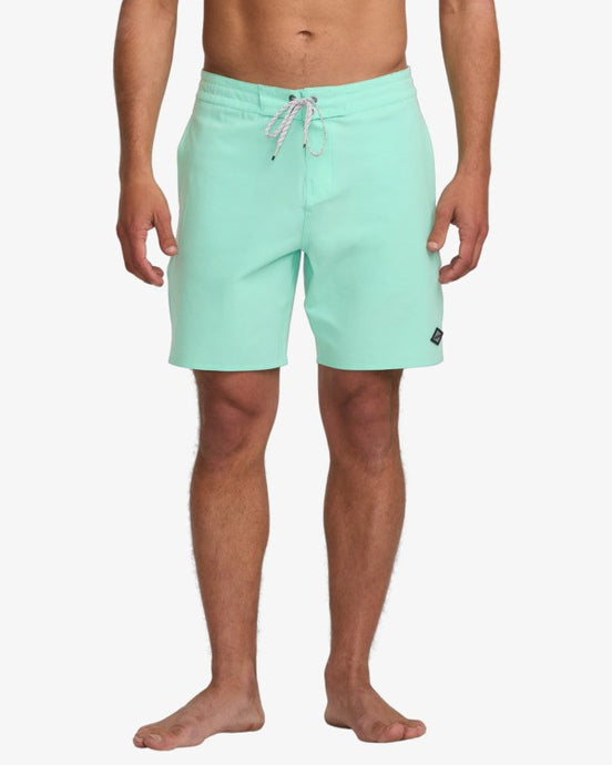 Billabong Men's Every Other Day 17.5