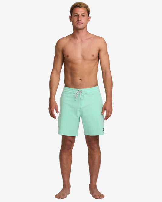 Billabong Men's Every Other Day 17.5" Lo Tides Boardshorts Bermuda 24A081513-BDA