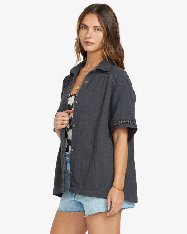 Load image into Gallery viewer, Billabong Women&#39;s Summers End Short Sleeves Shirt Black Sands 24B041505-BSD
