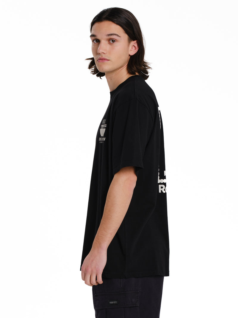 Load image into Gallery viewer, Emerson Men's "Ramen Club" Short Sleeve T-shirt Black 261.EM33.23-Black

