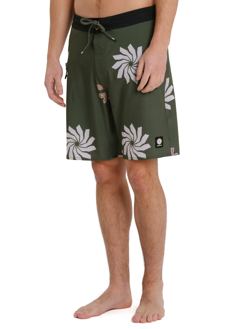 Load image into Gallery viewer, Emerson Men's Printed Boardshorts 51 cm Olive 261.EM524.13-Pr565-Olive
