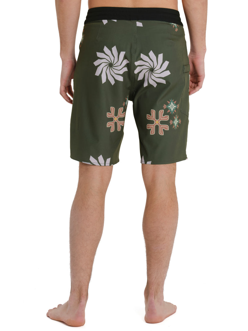 Load image into Gallery viewer, Emerson Men's Printed Boardshorts 51 cm Olive 261.EM524.13-Pr565-Olive
