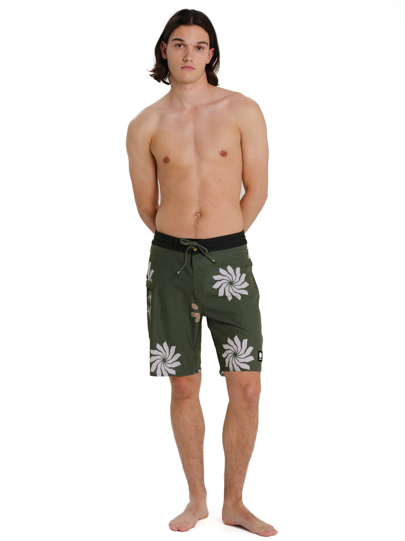 Load image into Gallery viewer, Emerson Men's Printed Boardshorts 51 cm Olive 261.EM524.13-Pr565-Olive
