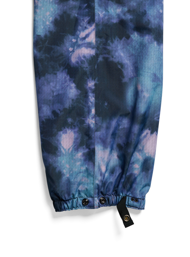 Load image into Gallery viewer, Burton Women's Burton Reserve 2L Bib Pants Crystal Dye/True Black 3027010E6P
