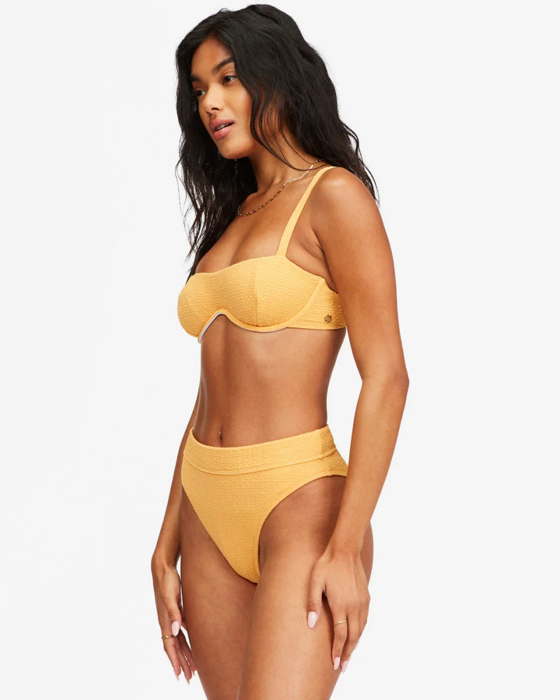 Load image into Gallery viewer, Billabong Women&#39;s So Dazed Bikini Top Marigold C3ST17BIP2-4442
