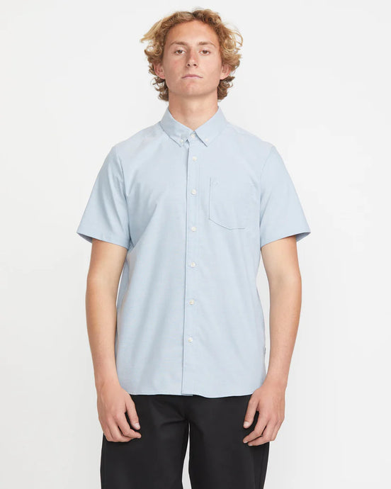 Volcom Men's Everett Oxford Shirt Wrecked Indigo A0412501_WRC