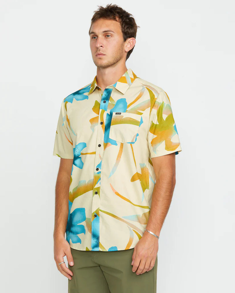 Load image into Gallery viewer, Volcom Men&#39;s Tracers Floral Short Sleeve Shirt Light Beige A0412511_LBG
