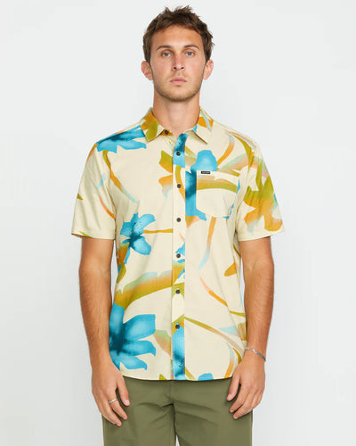 Volcom Men's Tracers Floral Short Sleeve Shirt Light Beige A0412511_LBG