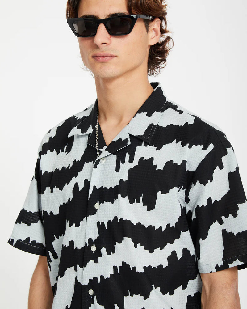 Load image into Gallery viewer, Volcom Men&#39;s Short Sleeve Multifarious Shirt Carolina Blue A0412515_CNA
