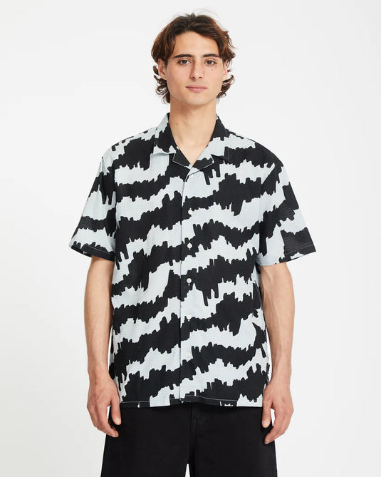 Volcom Men's Short Sleeve Multifarious Shirt Carolina Blue A0412515_CNA