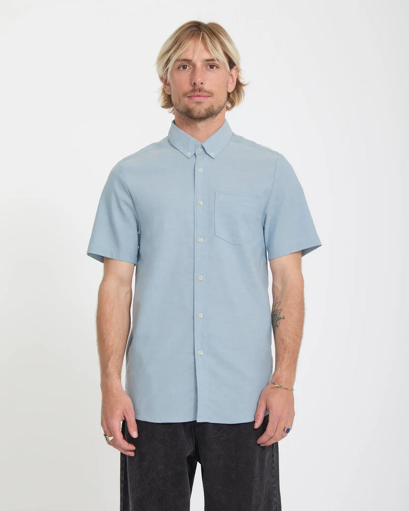 Load image into Gallery viewer, Volcom Men's Everett Oxford Shirt Wrecked Indigo A0412625_WRC
