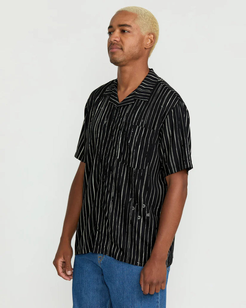 Load image into Gallery viewer, Volcom Men&#39;s Mistostone Shirt Black White A0422501_BWH
