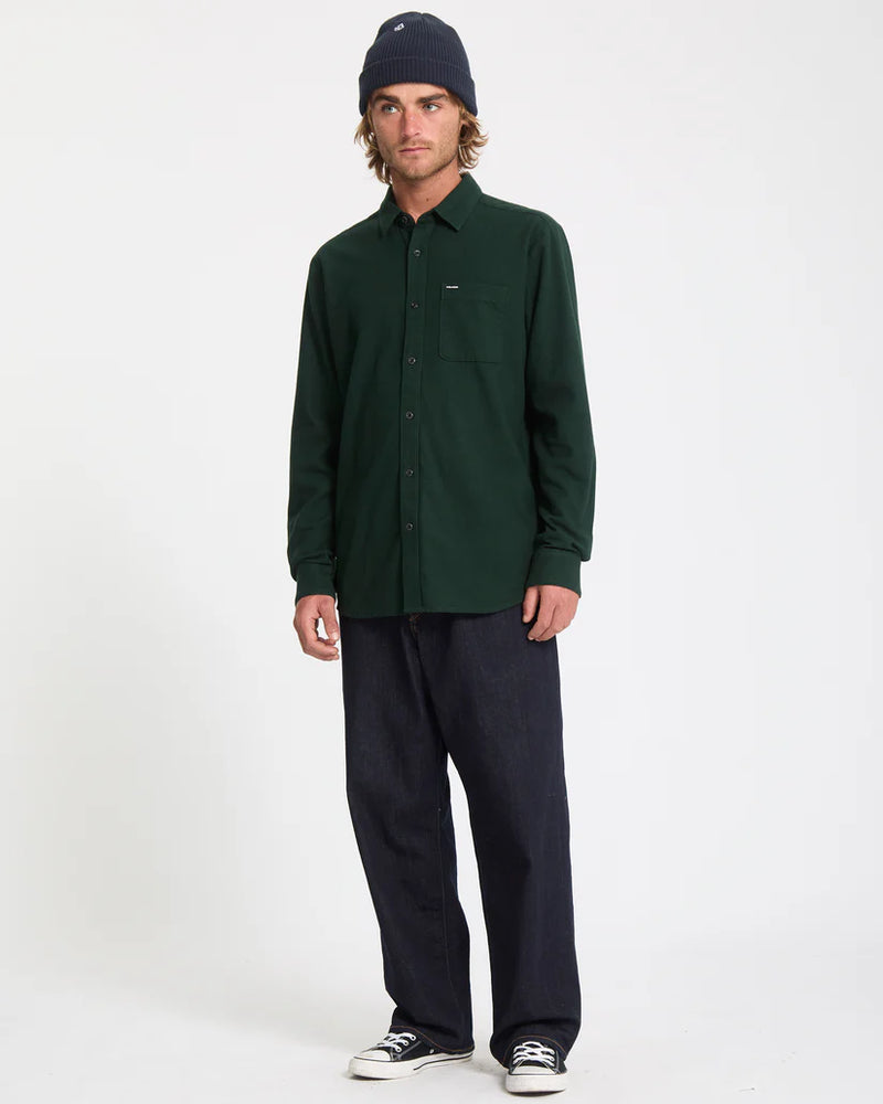 Load image into Gallery viewer, Volcom Men&#39;s Caden Solid Shirt Scarab A0532508-SCB
