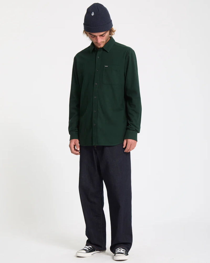 Load image into Gallery viewer, Volcom Men&#39;s Caden Solid Shirt Scarab A0532508-SCB
