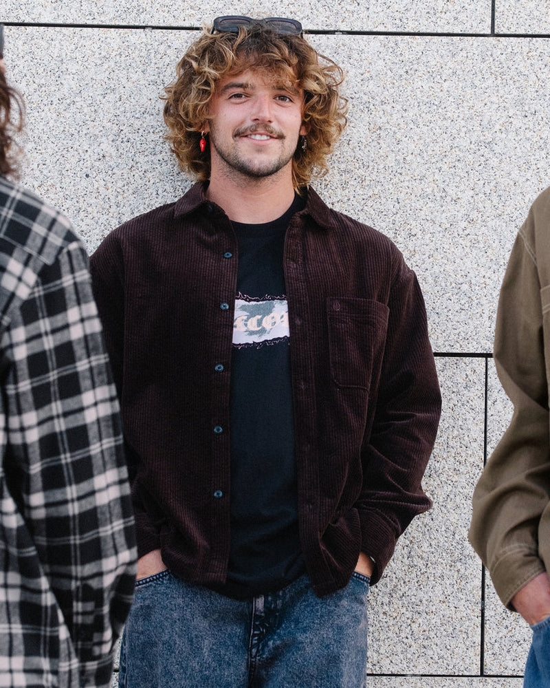 Load image into Gallery viewer, Volcom Men's Fostered II Corduroy Shirt Cacao A0532606-CAO
