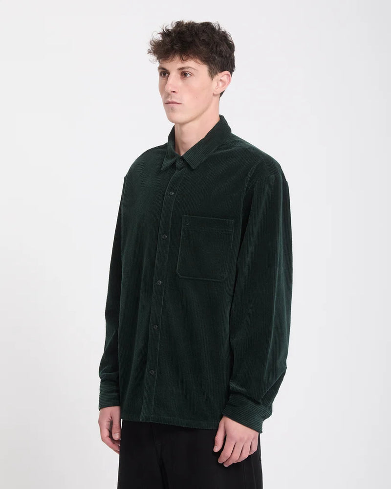 Load image into Gallery viewer, Volcom Men's Fostered II Corduroy Shirt Scarab A0532606-SCB
