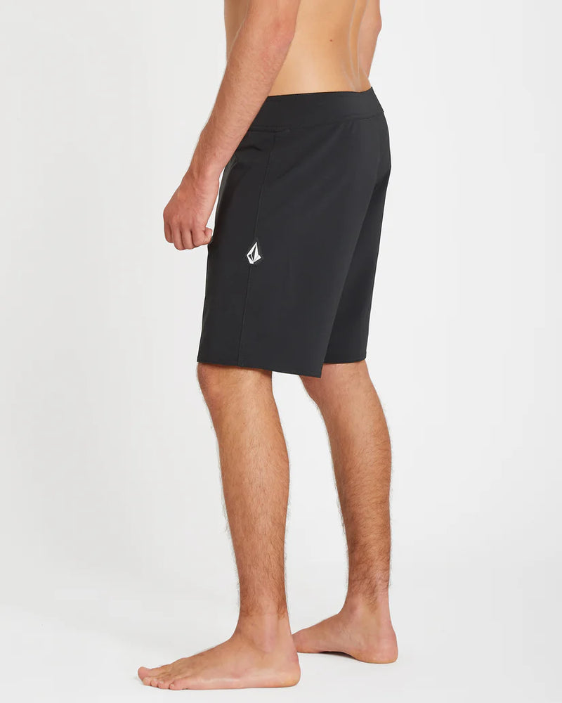 Load image into Gallery viewer, Volcom Men&#39;s Lido Solid Mod 18&quot; Boardshorts Black A0812416_BLK
