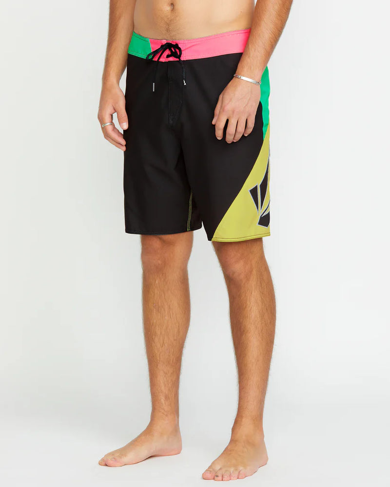 Load image into Gallery viewer, Volcom Men&#39;s Vee Bee Mod 20&quot; Boardshorts Black A0812505_BLK
