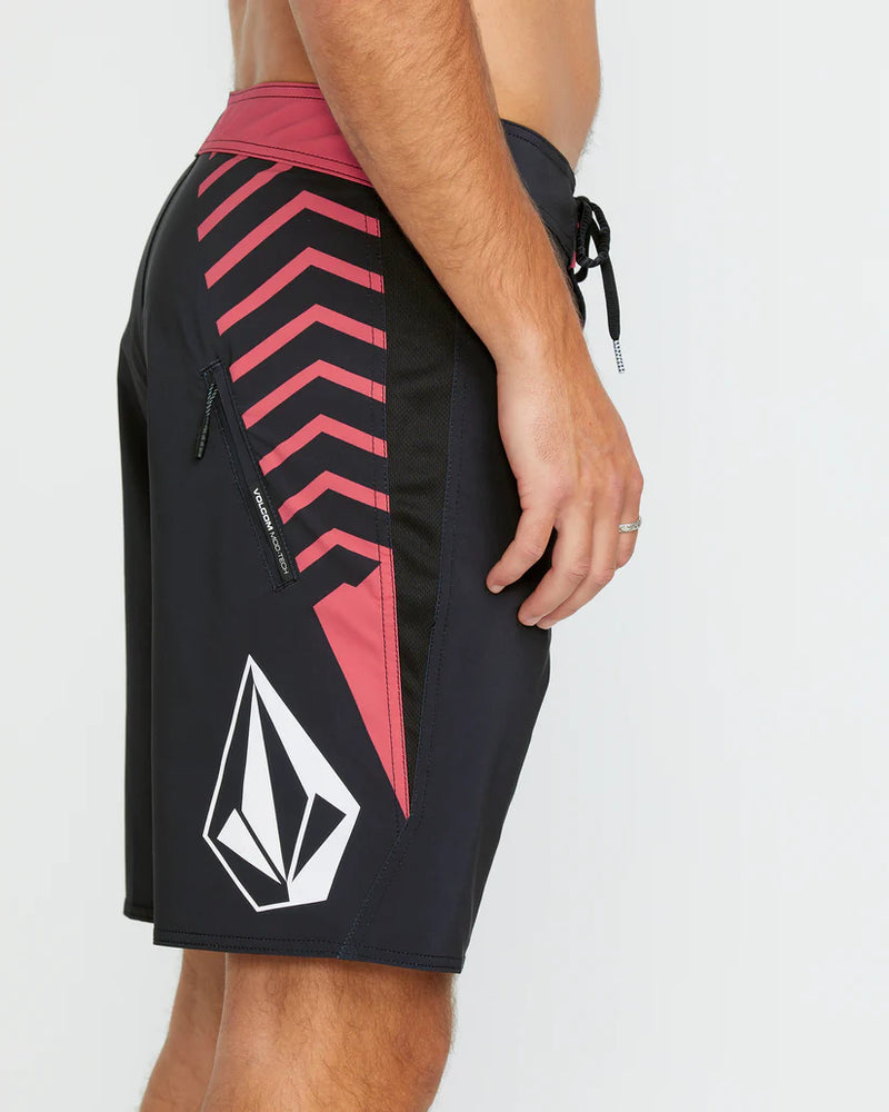 Load image into Gallery viewer, Volcom Men&#39;s J Robinson Mod 20&quot; Boardshorts Black A0812513_BLK
