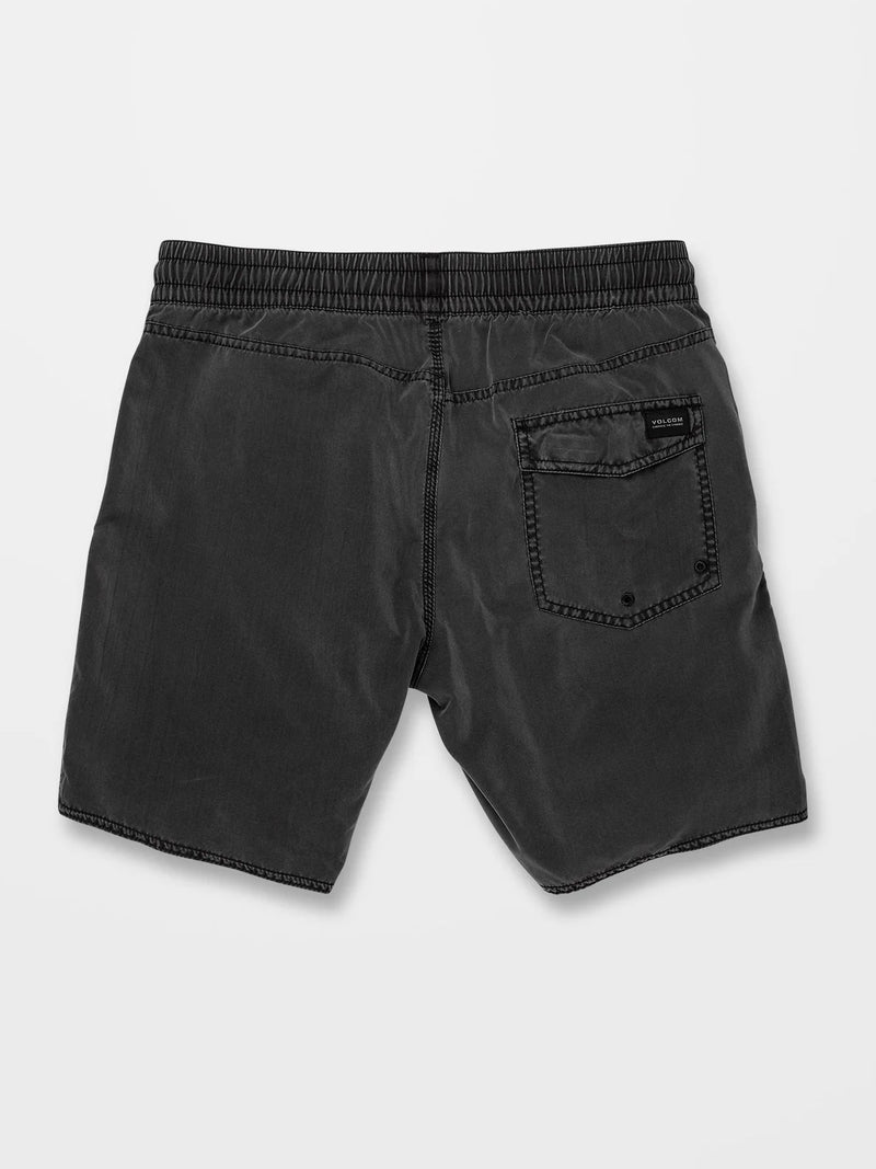 Load image into Gallery viewer, Volcom Men&#39;s Center Trunk 17&quot; Boardshort Black A2512305_BLK
