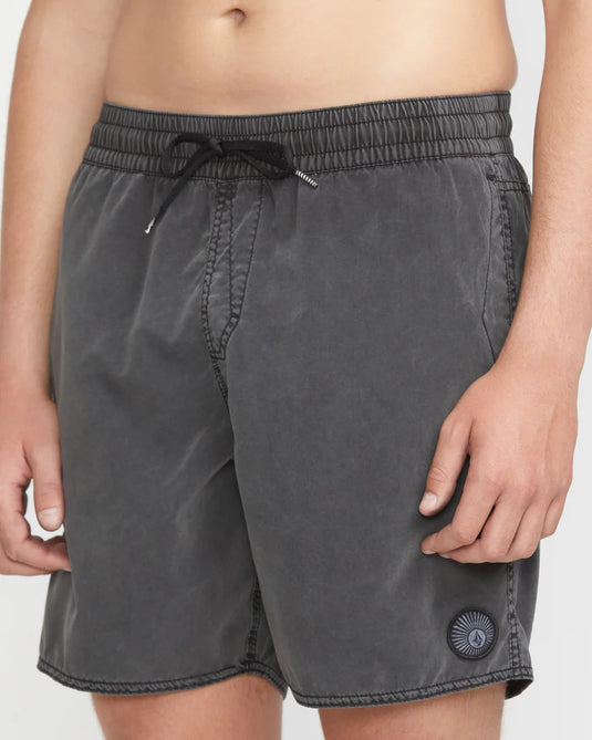 Volcom Men's Center Trunk 17" Boardshorts Black A2532404_BLK