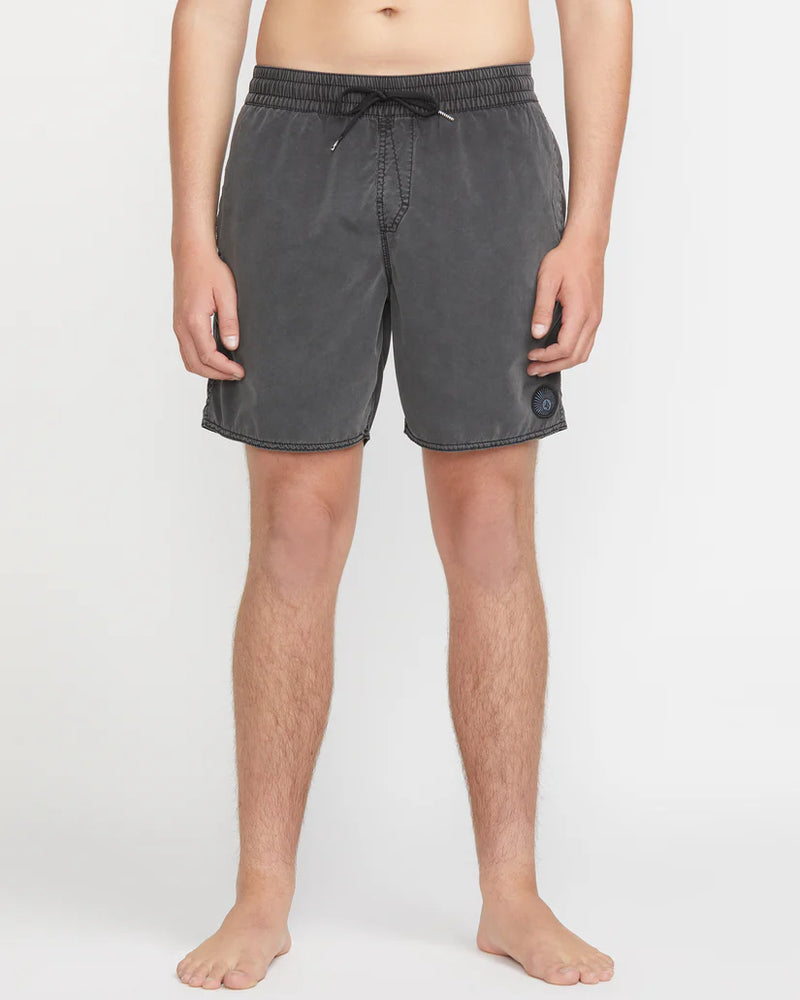 Load image into Gallery viewer, Volcom Men&#39;s Center Trunk 17&quot; Boardshorts Black A2532404_BLK
