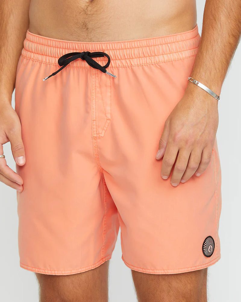 Load image into Gallery viewer, Volcom Men&#39;s Center Trunk 17&quot; Boardshorts Pale Peach A2532404_PCH
