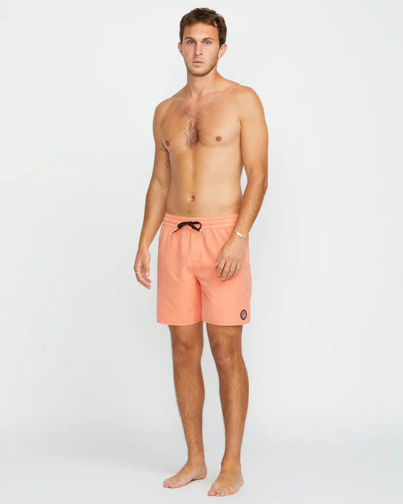 Load image into Gallery viewer, Volcom Men&#39;s Center Trunk 17&quot; Boardshorts Pale Peach A2532404_PCH
