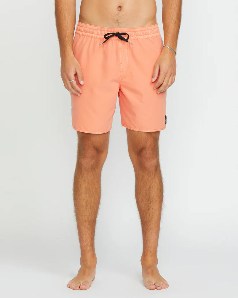 Load image into Gallery viewer, Volcom Men&#39;s Center Trunk 17&quot; Boardshorts Pale Peach A2532404_PCH
